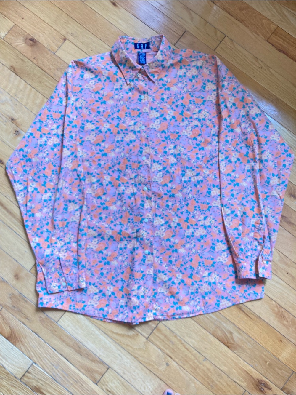 VTG Gap Floral Button-Up Shirt